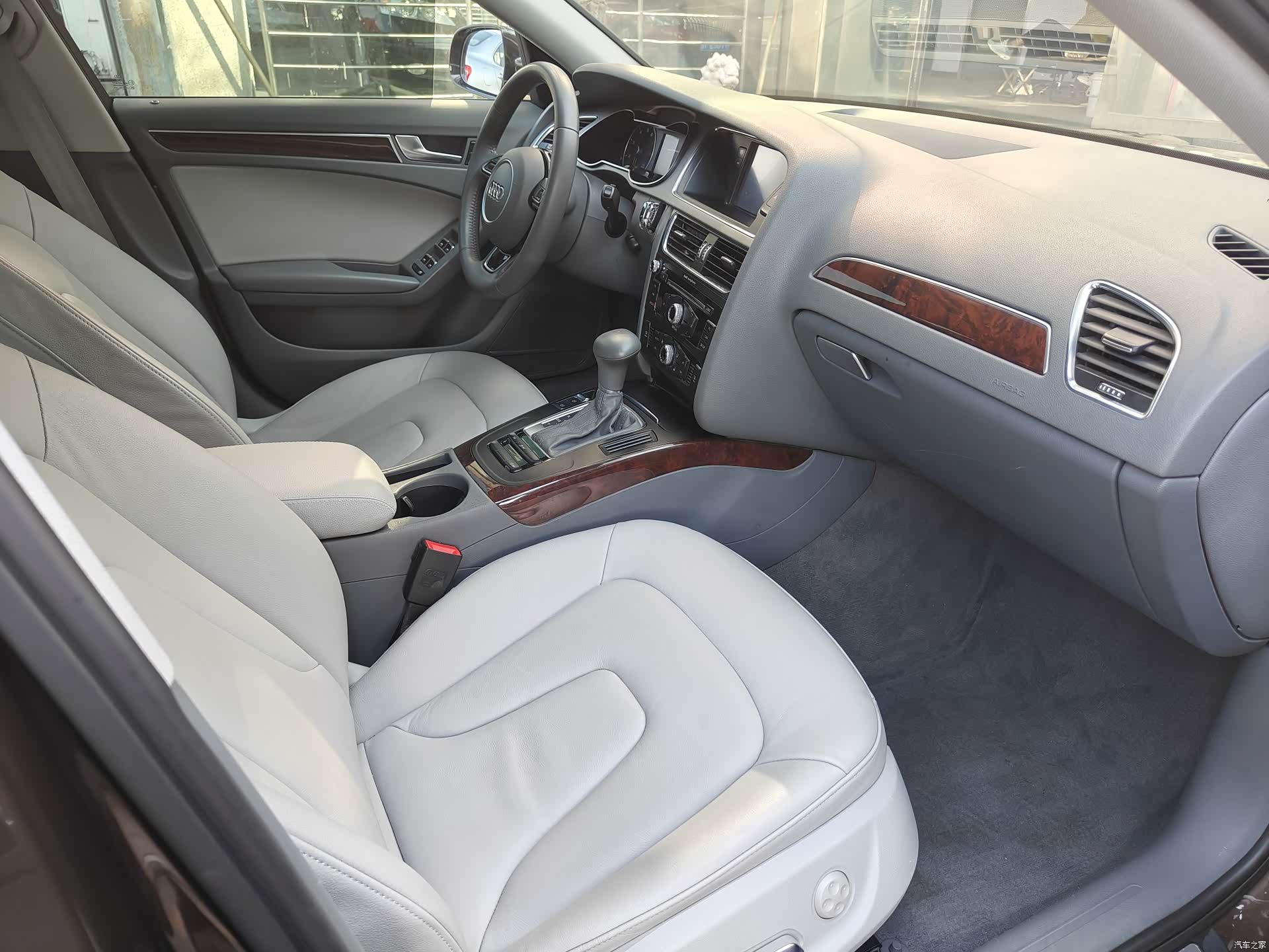 Audi A4L, 2014 17