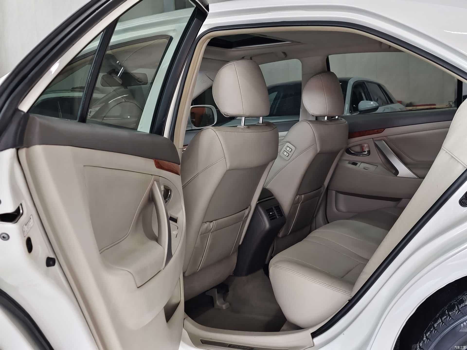 Toyota Camry, 2009 9