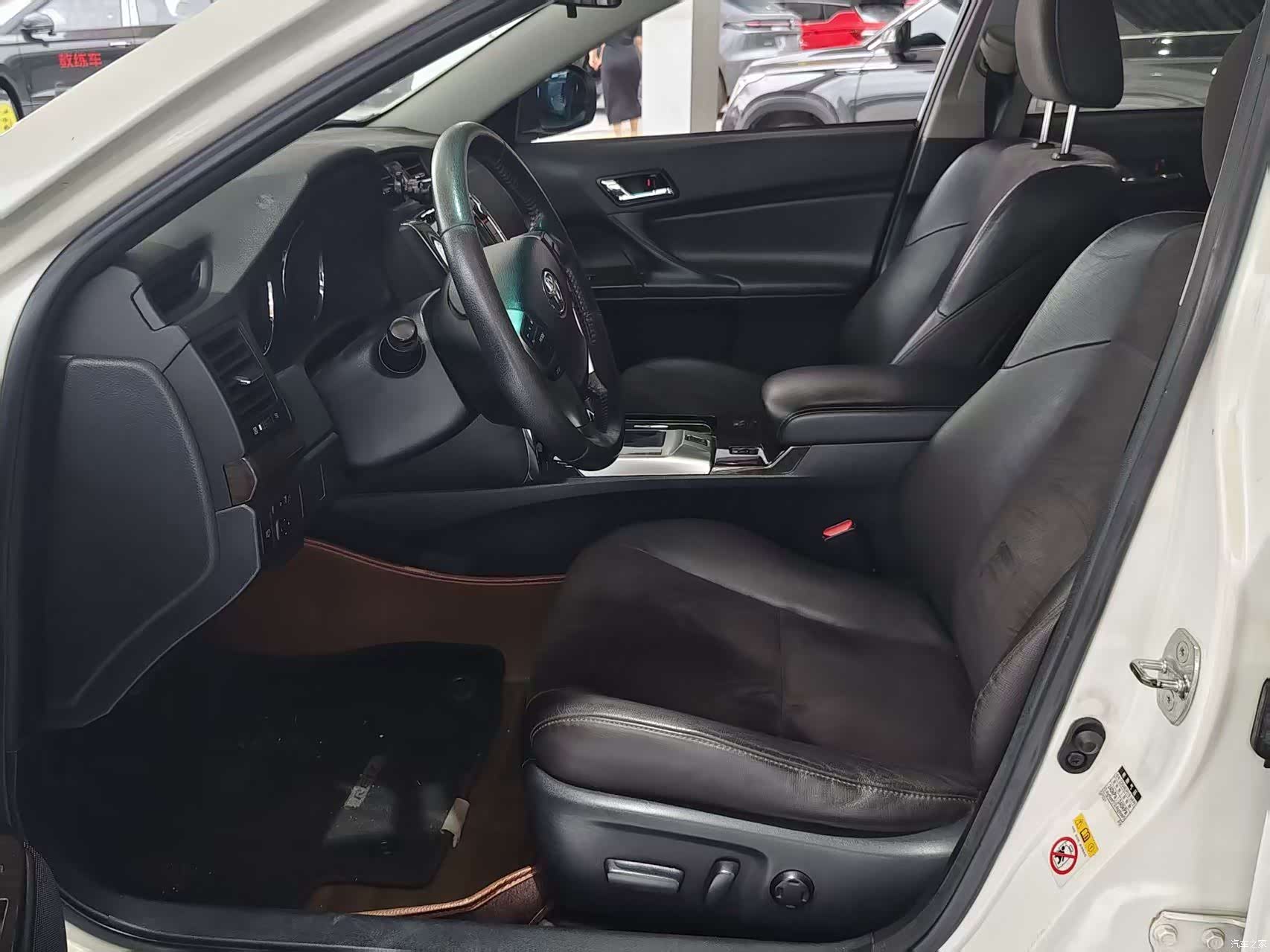 Toyota 2.5V, 2014 8