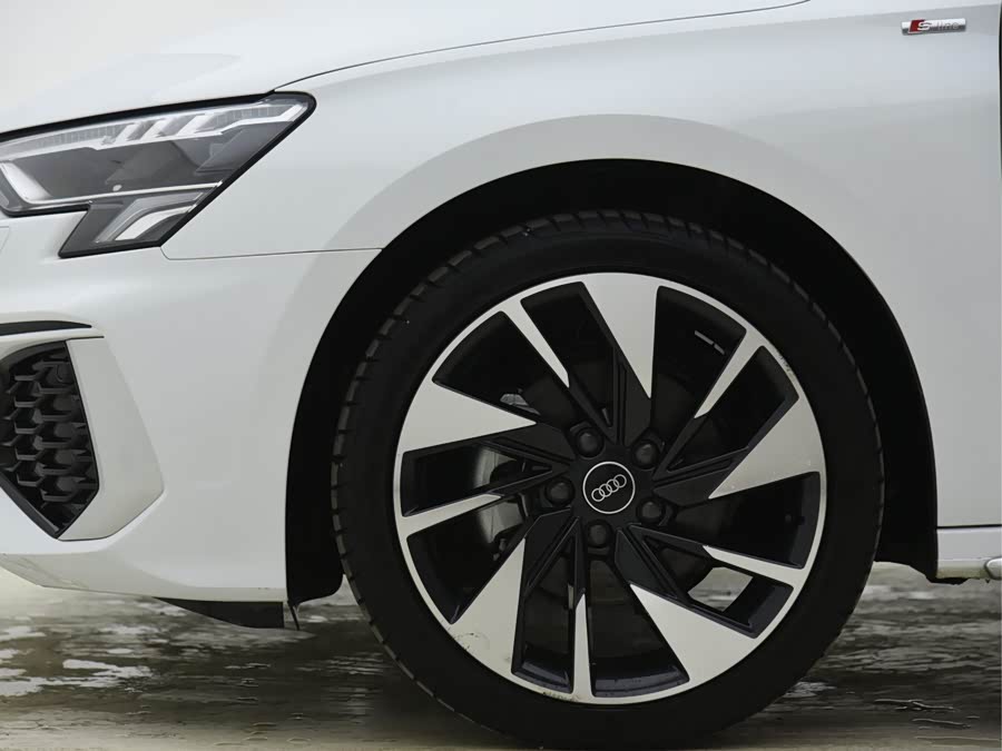 Audi A3 2024, фото 12