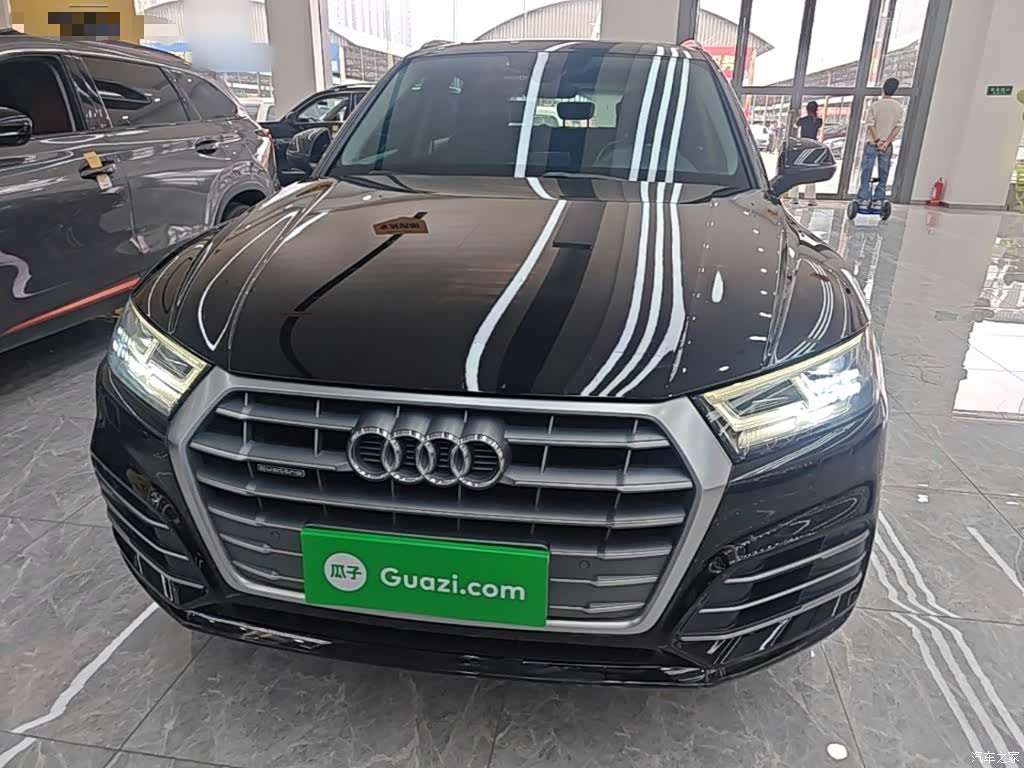 Audi Q5L, 2019 3