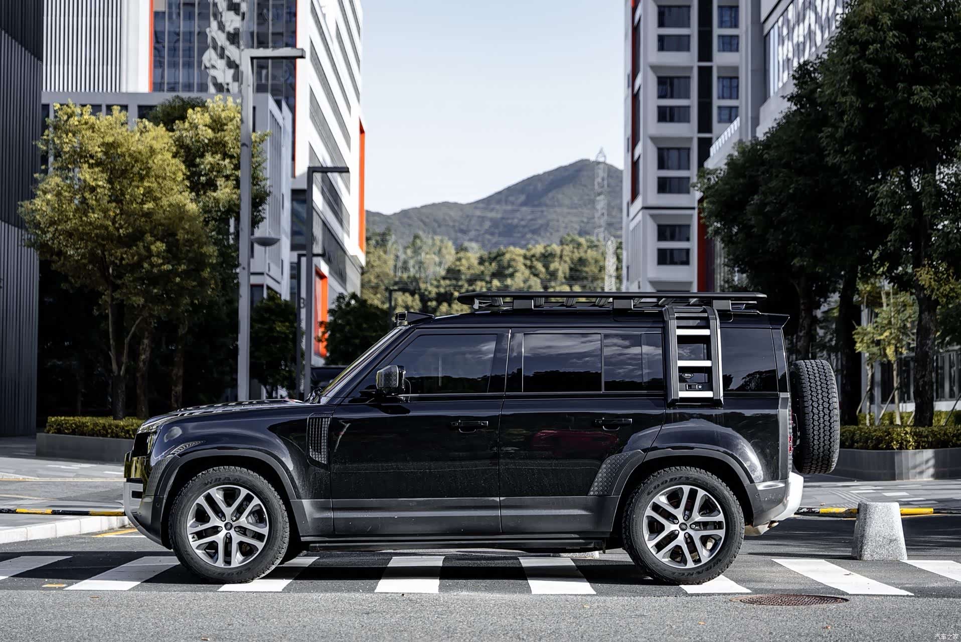 Land Rover Defender, 2022 22
