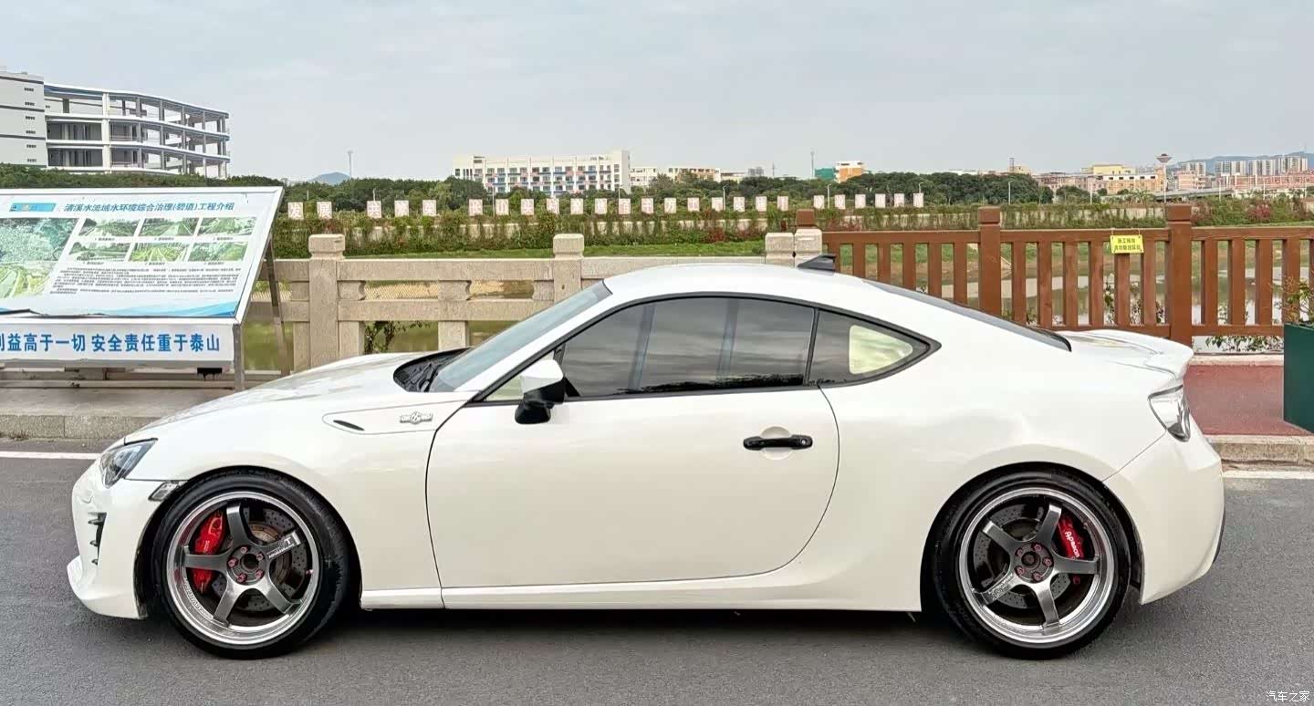 Toyota 86, 2014 6