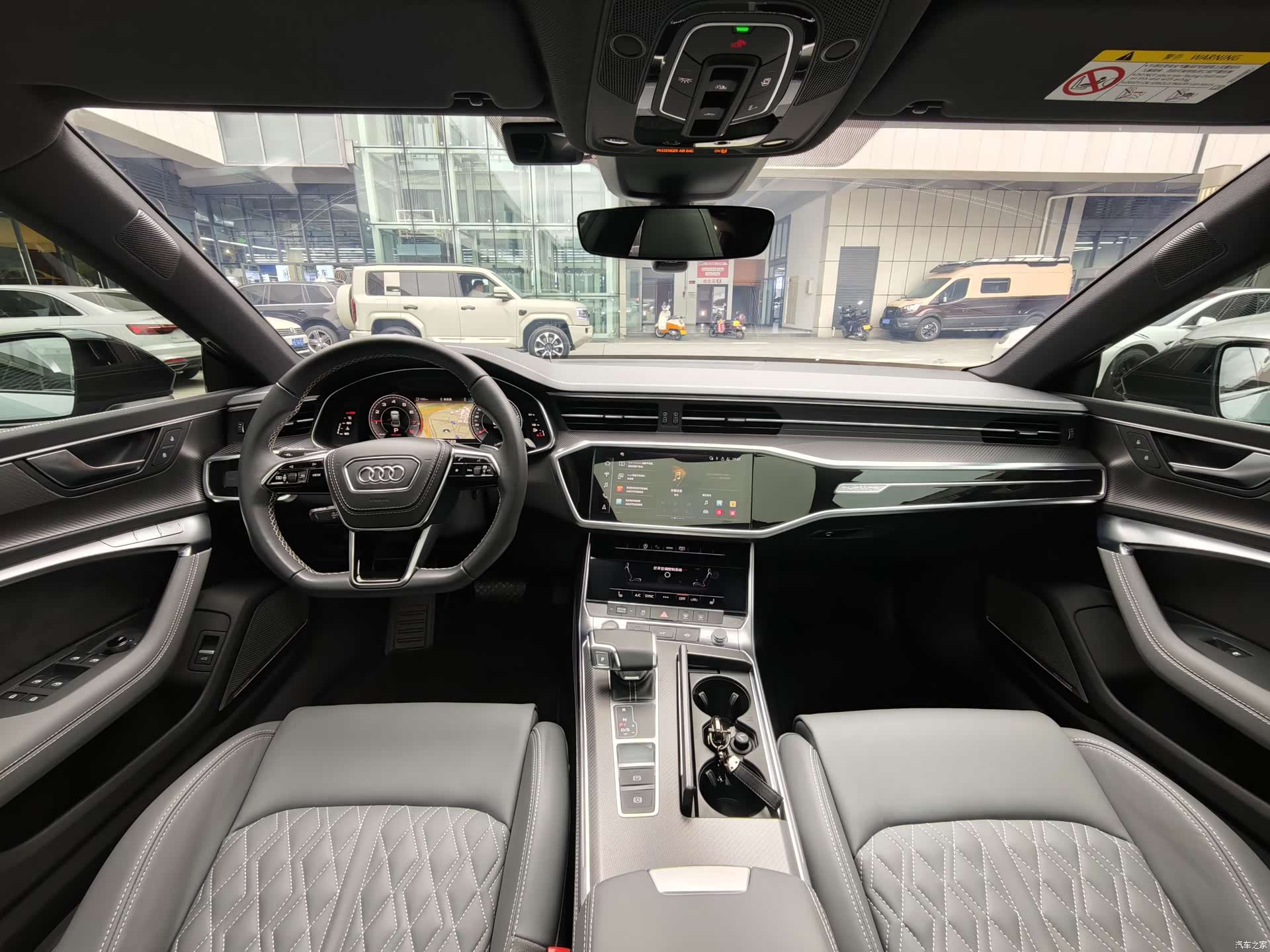 Audi A7L, 2024 14