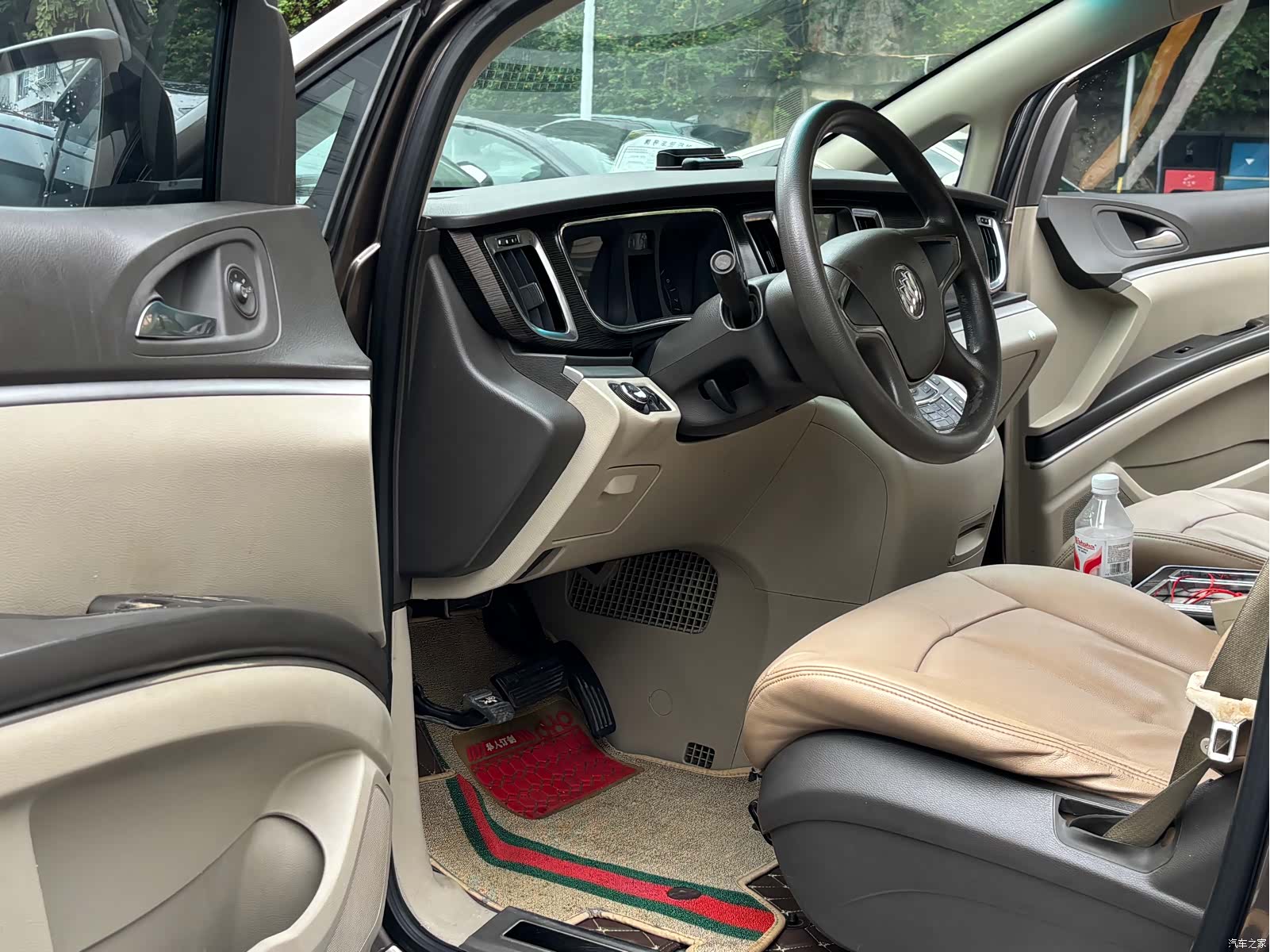 Buick GL8, 2012 10