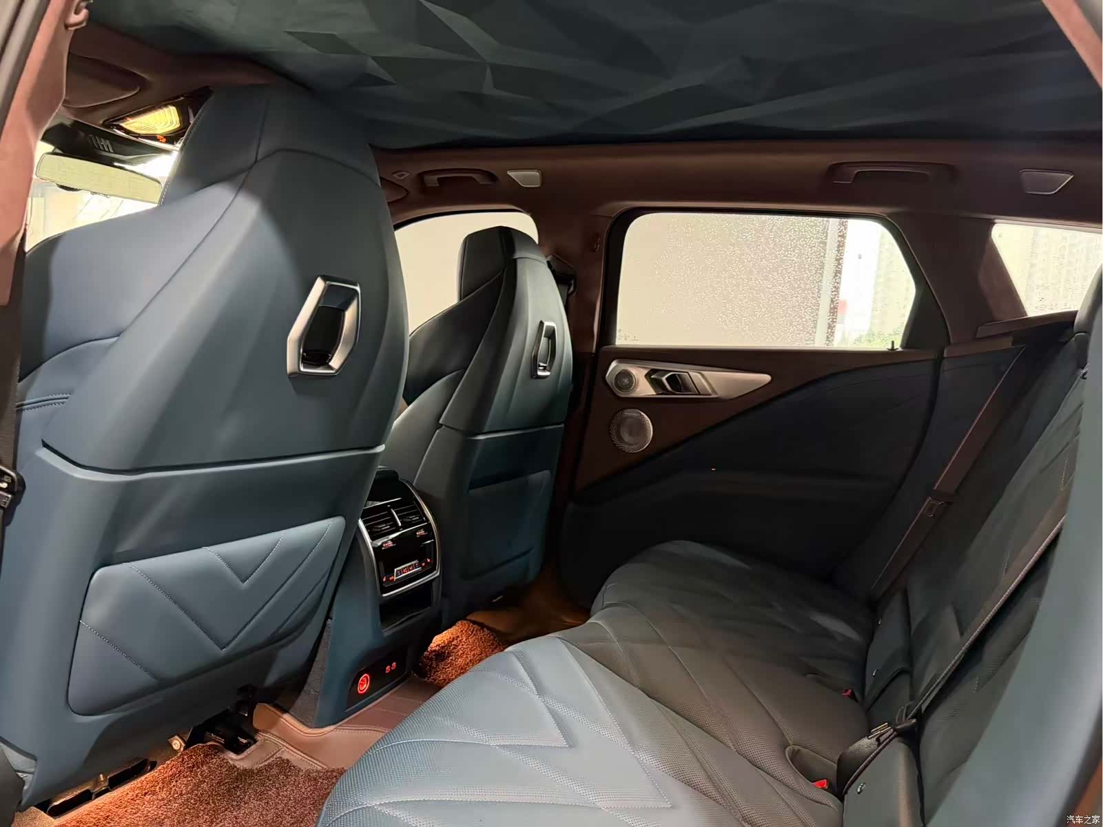 BMW XM, 2025 8