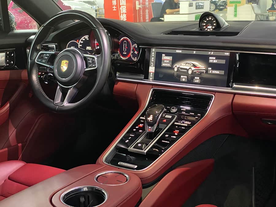 Porsche Panamera 2018, фото 18