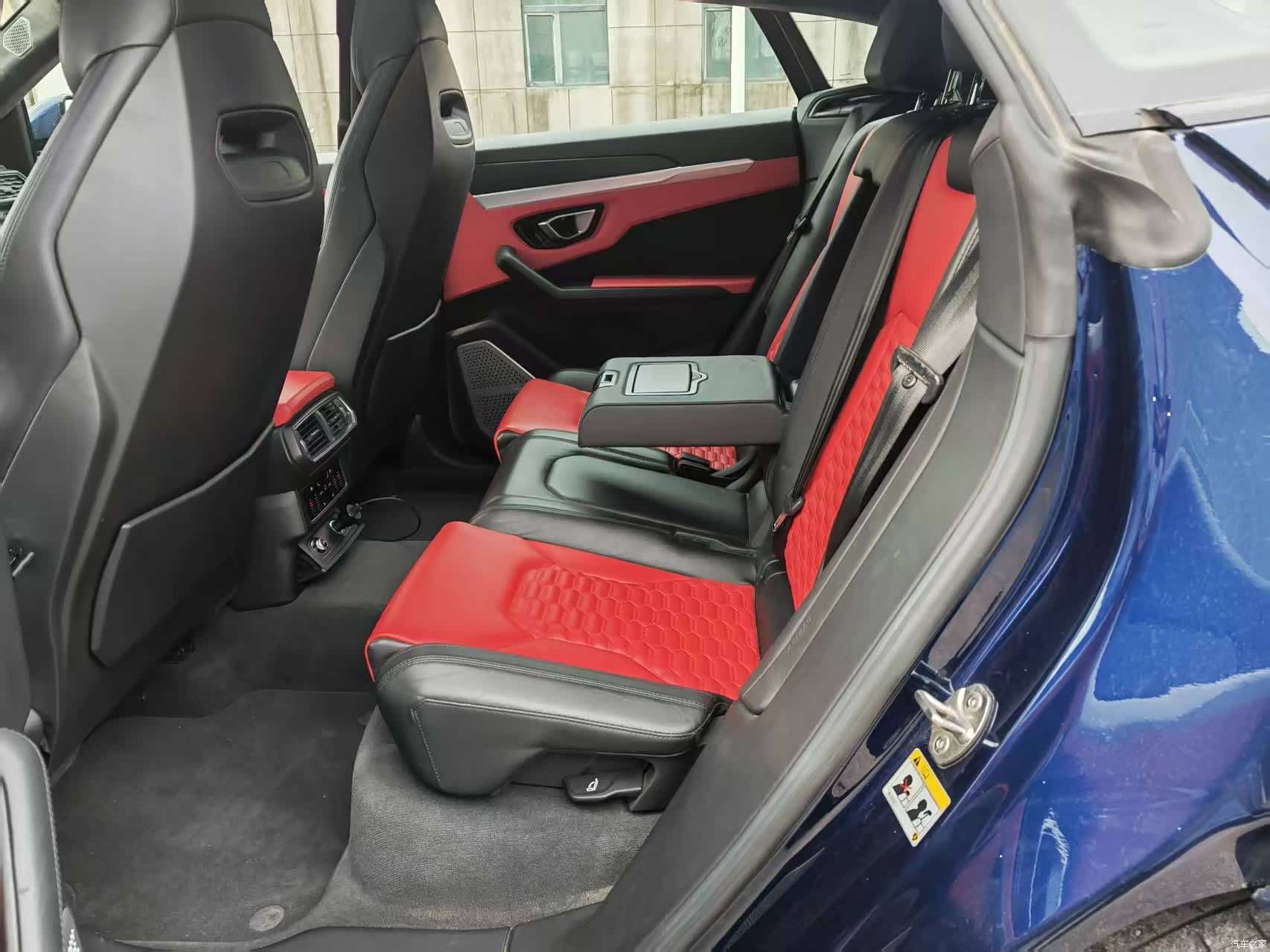 Lamborghini Urus, 2019 все фото