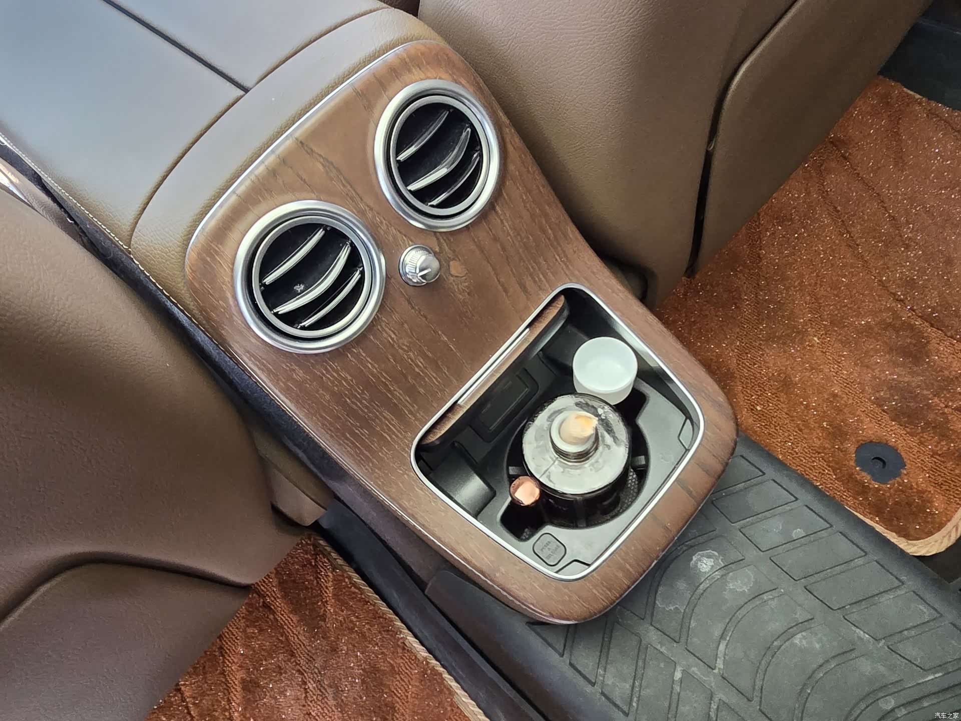 Mercedes-Benz E-Class, 2023 12