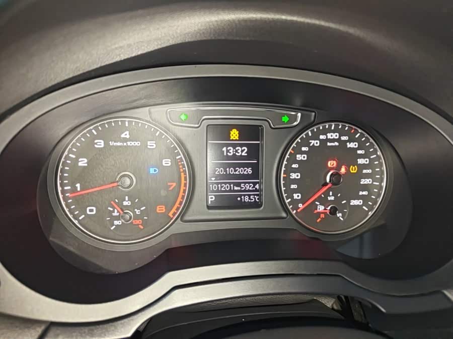 Audi Q3 2018, фото 11