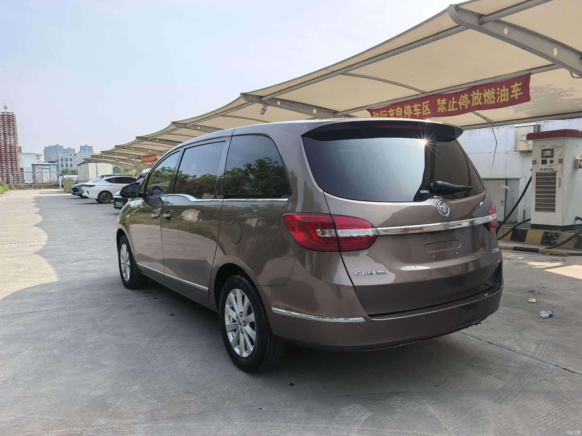 Buick GL8, 2019 7