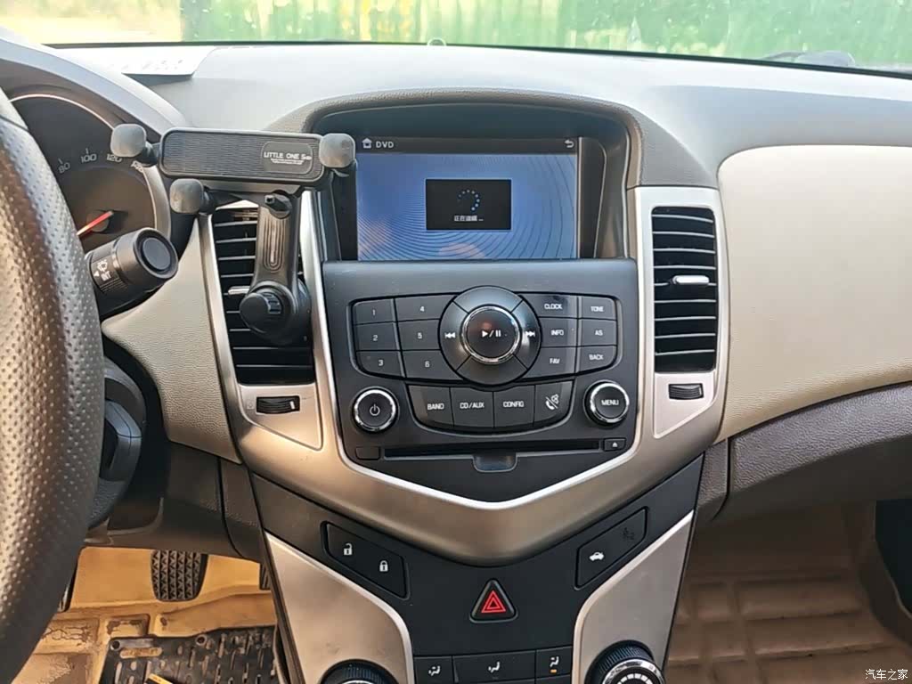 Chevrolet SL, 2015 13