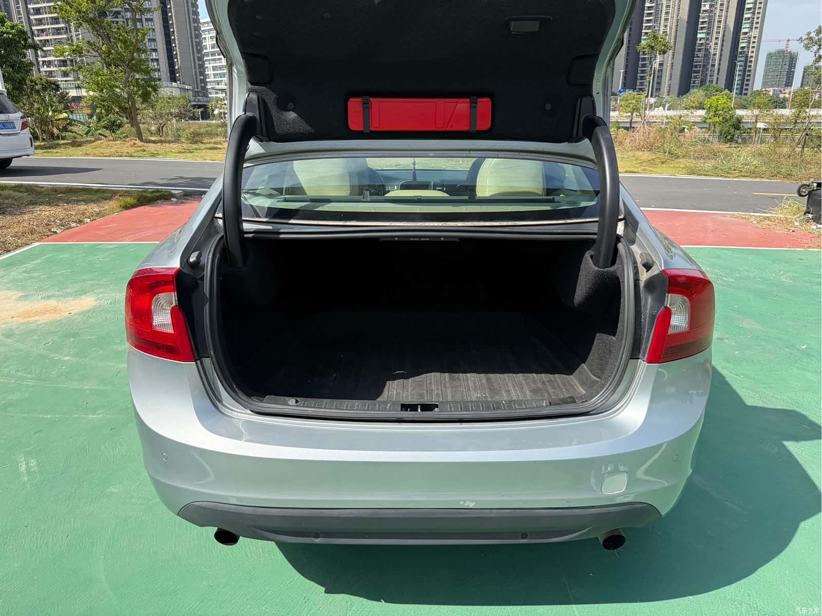 Volvo S60, 2012 16