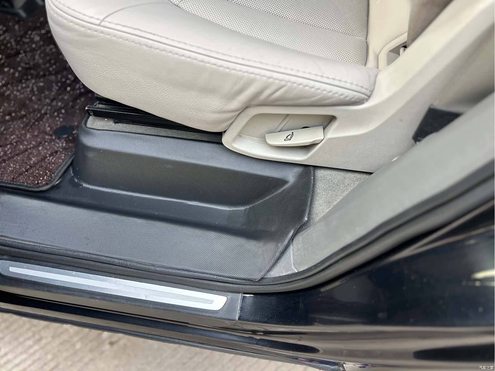 Audi Q7, 2011 27