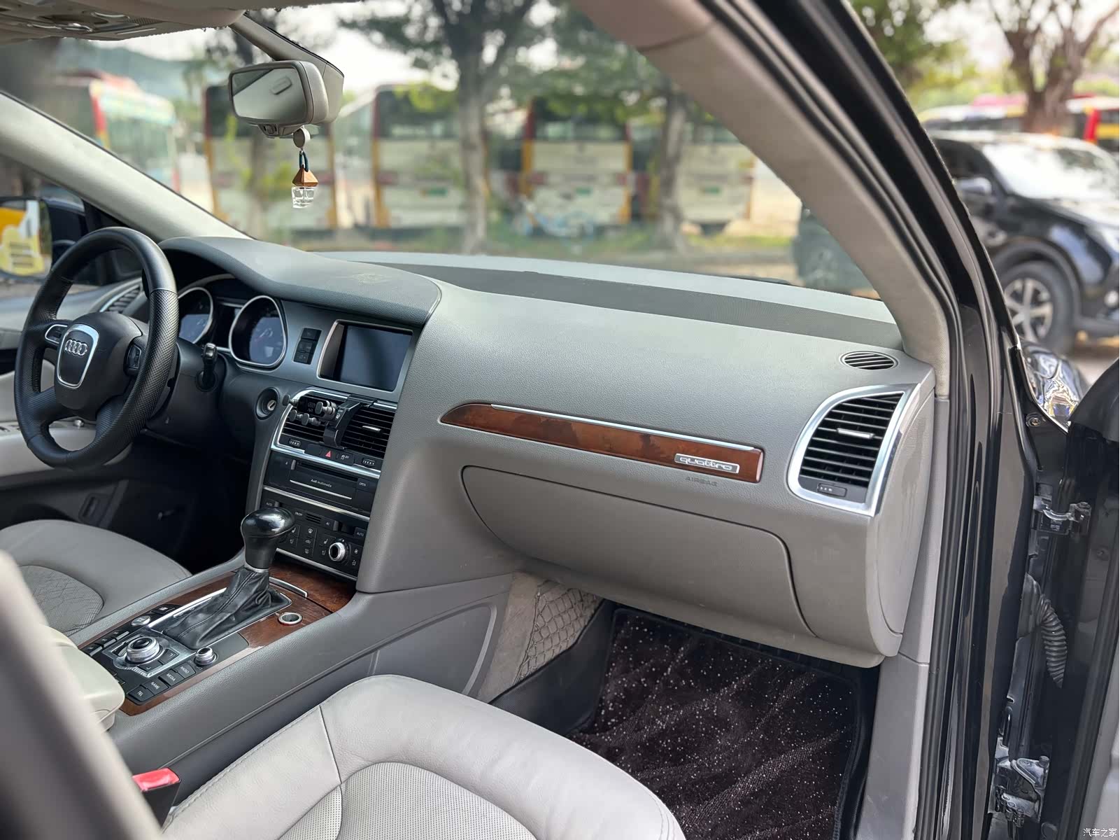 Audi Q7, 2011 36