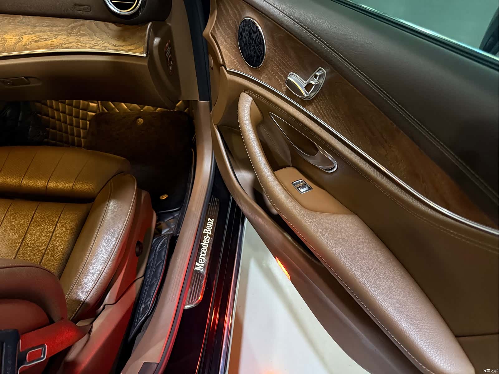 Mercedes-Benz E-Class, 2019 14