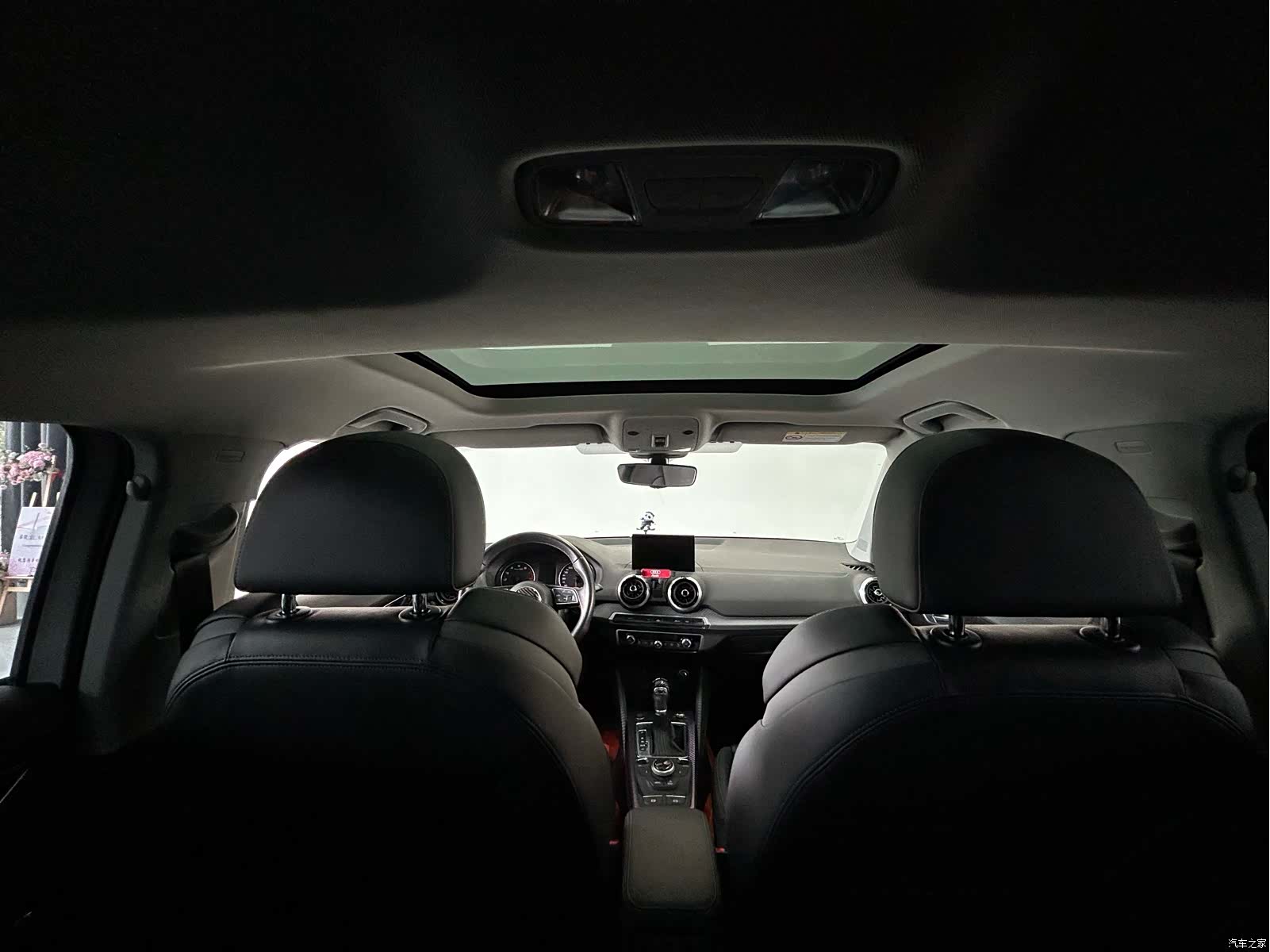 Audi Q2L, 2025 14