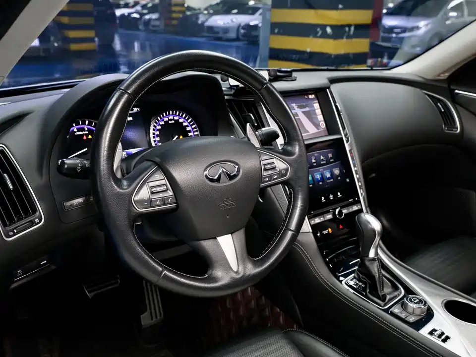 Infiniti Q50