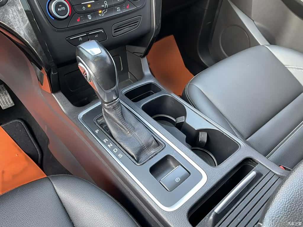 Ford Kuga, 2020 19