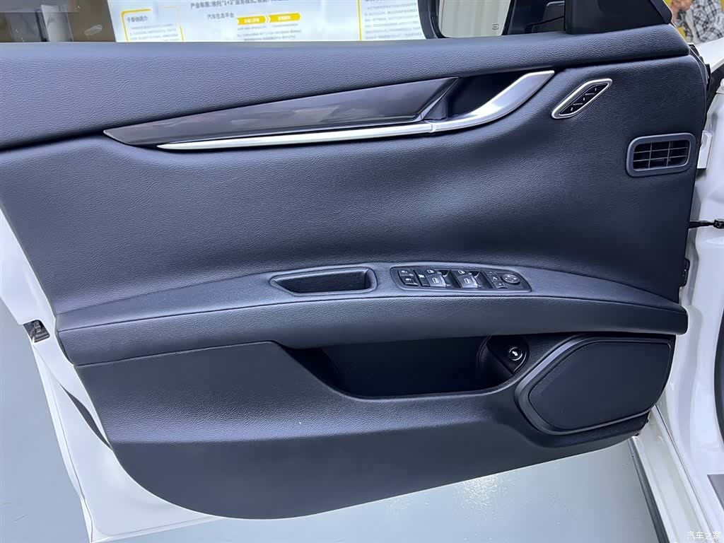 Maserati Ghibli, 2016 15