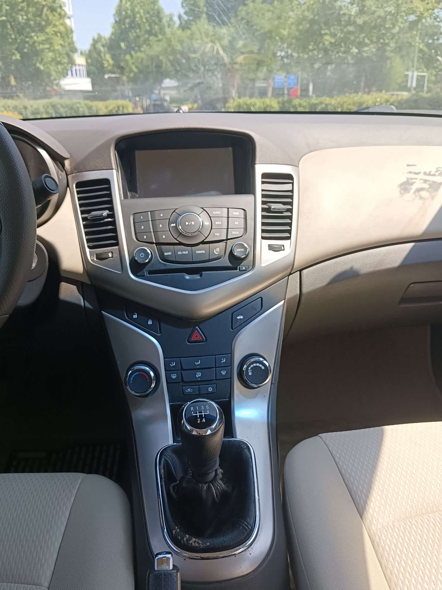 Chevrolet SL, 2016 13