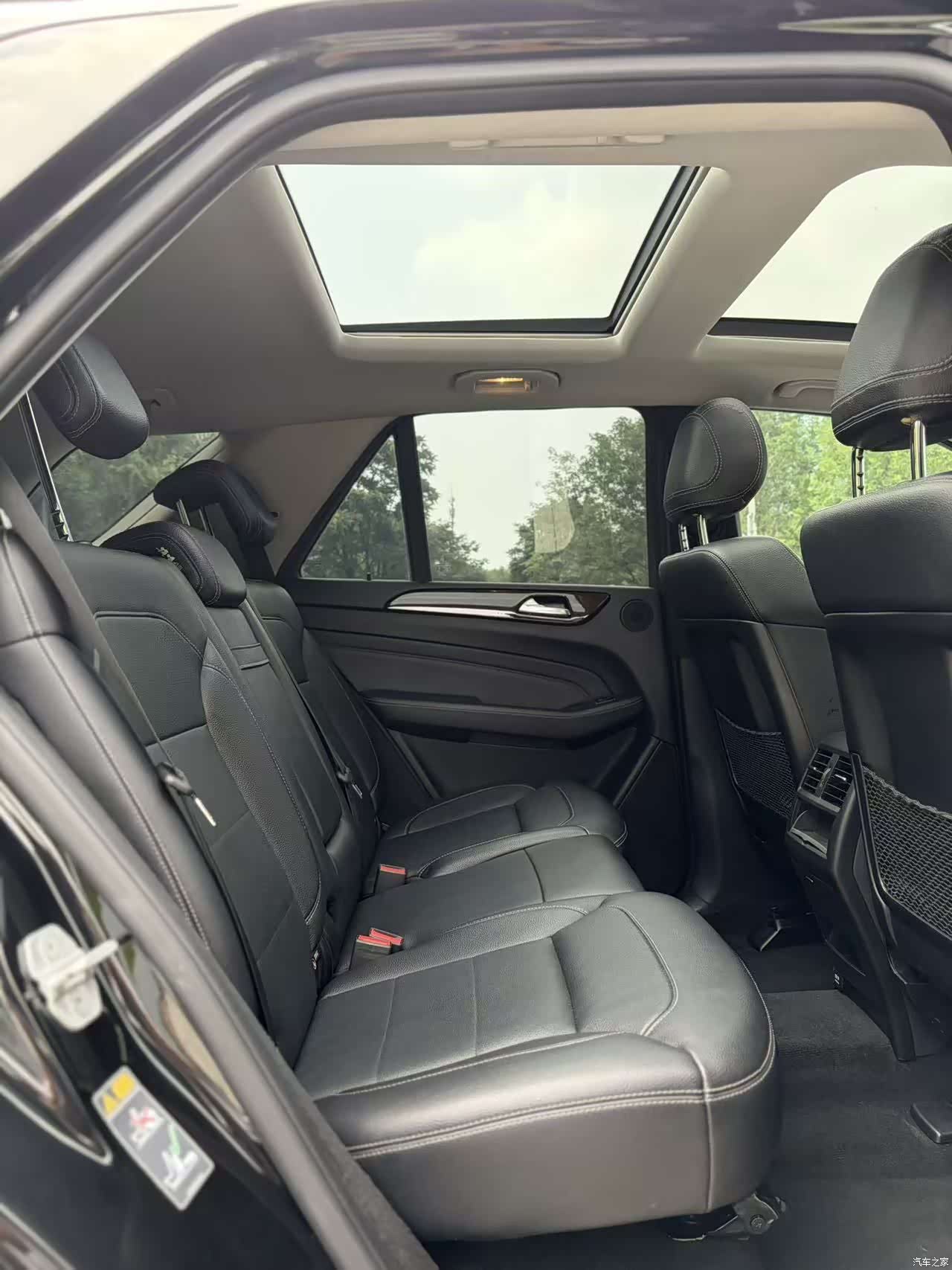 Mercedes-Benz M-Class, 2015 10