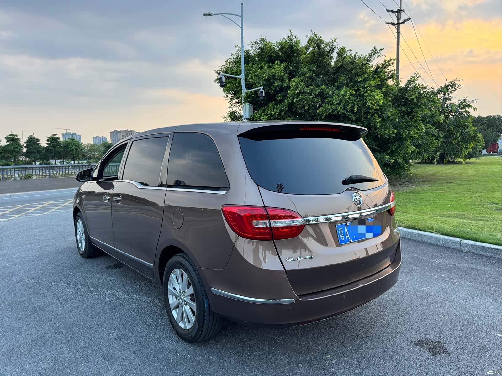 Buick GL8, 2019 4