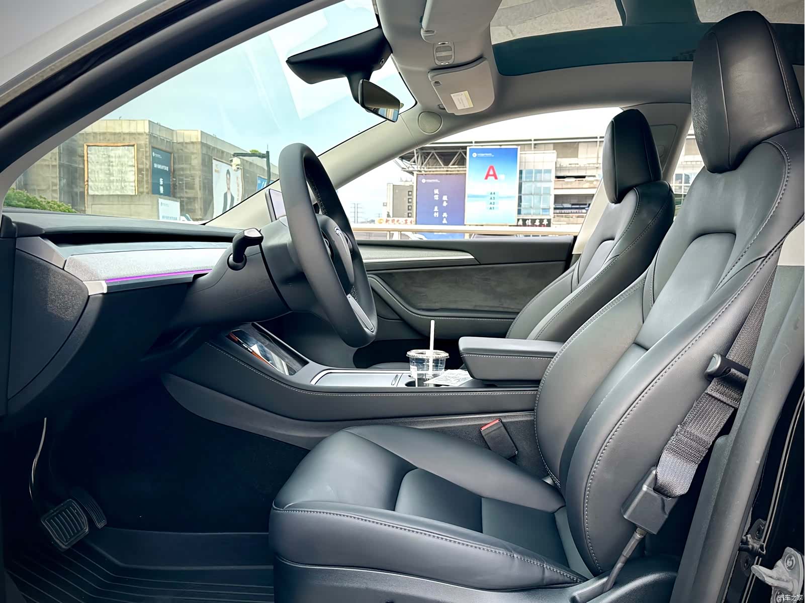 Tesla Model Y, 2023 9