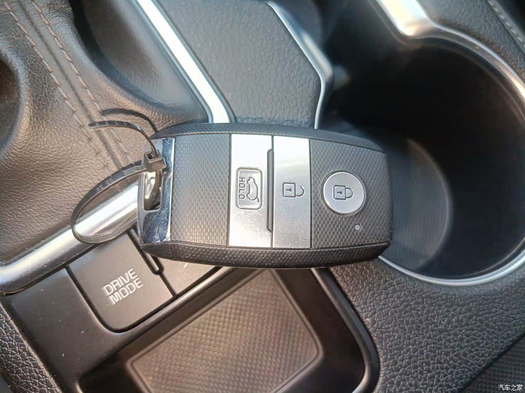 Kia KX5, 2017 9