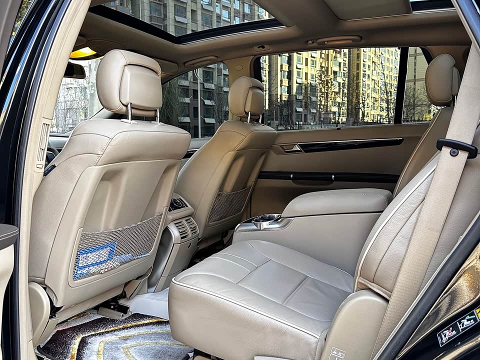 Mercedes-Benz R-class