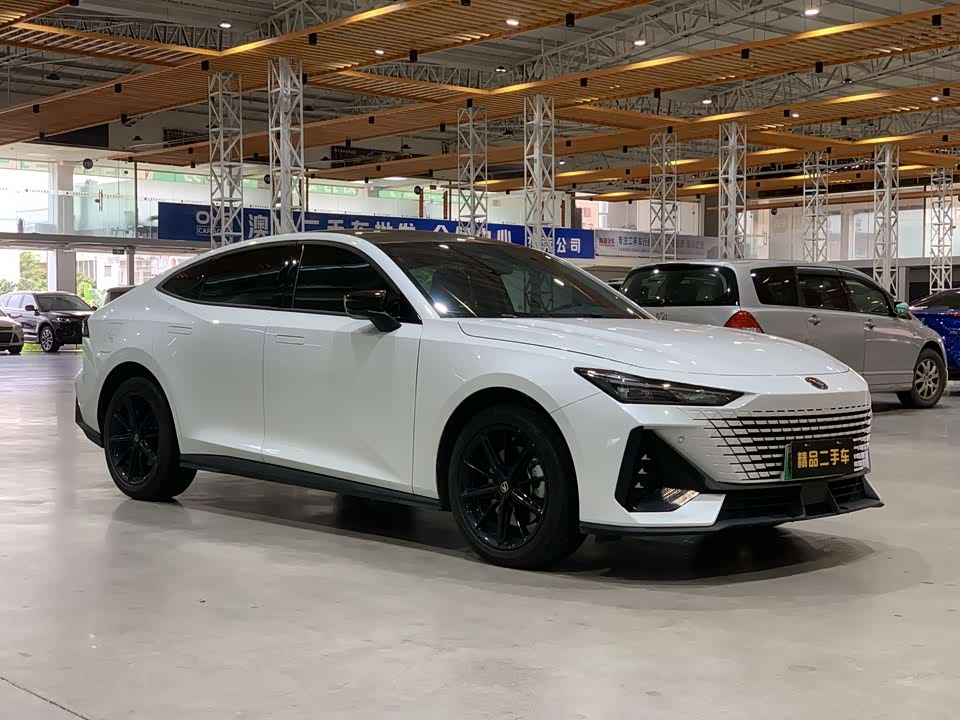 Changan UNI-V Smart iDD