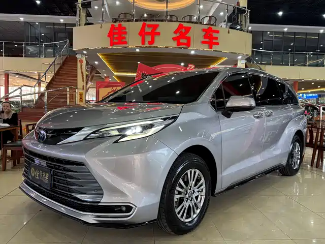 Toyota SIENNA 2022 — купить из Китая под заказ