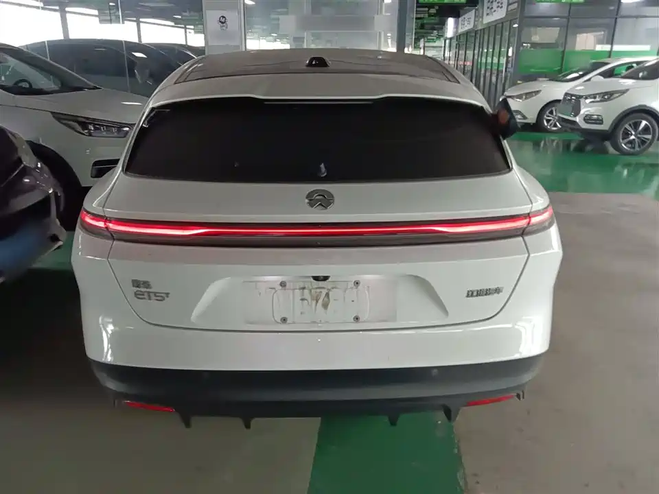 NIO ET5T