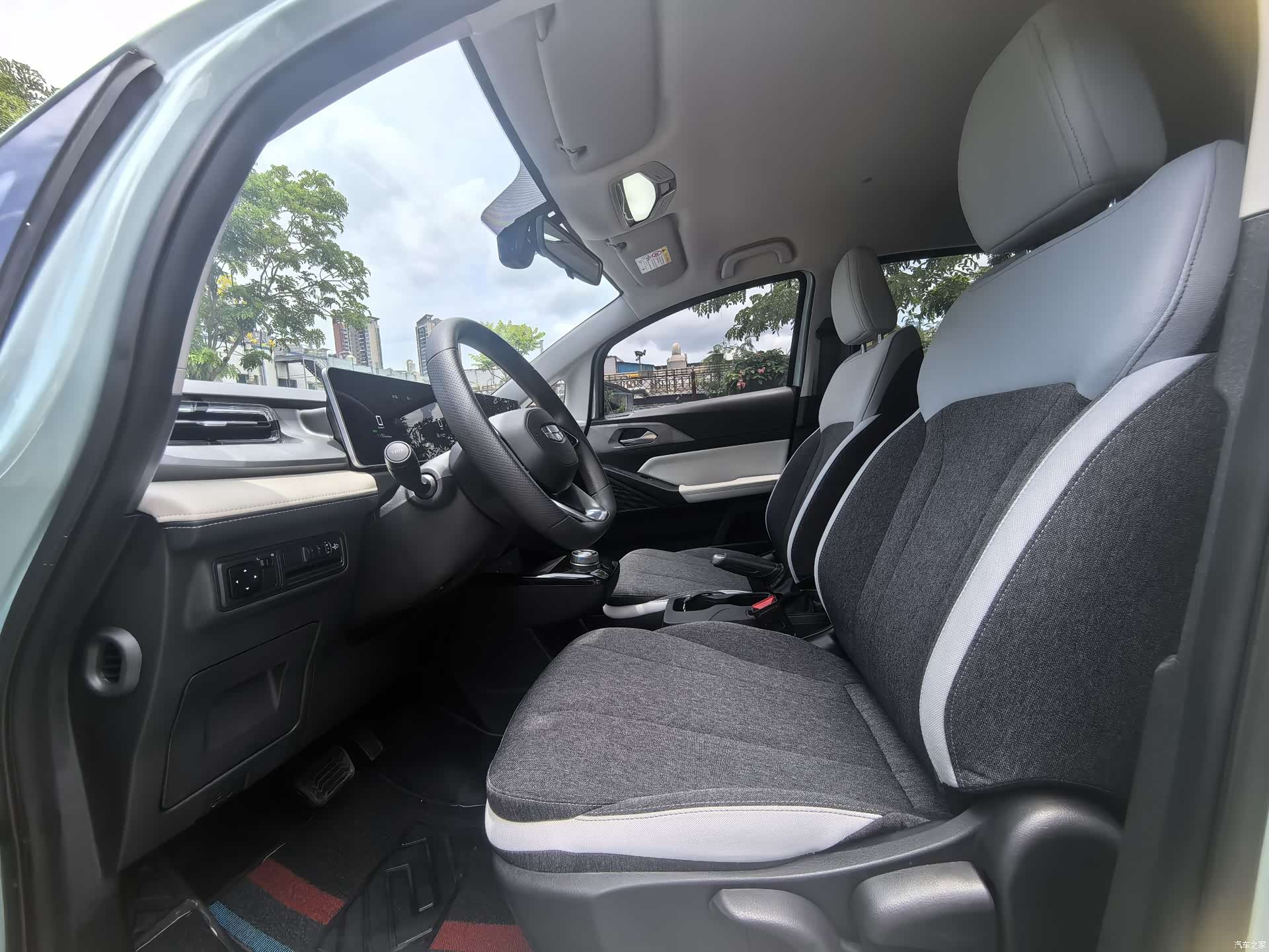 Geely E, 2024 все фото