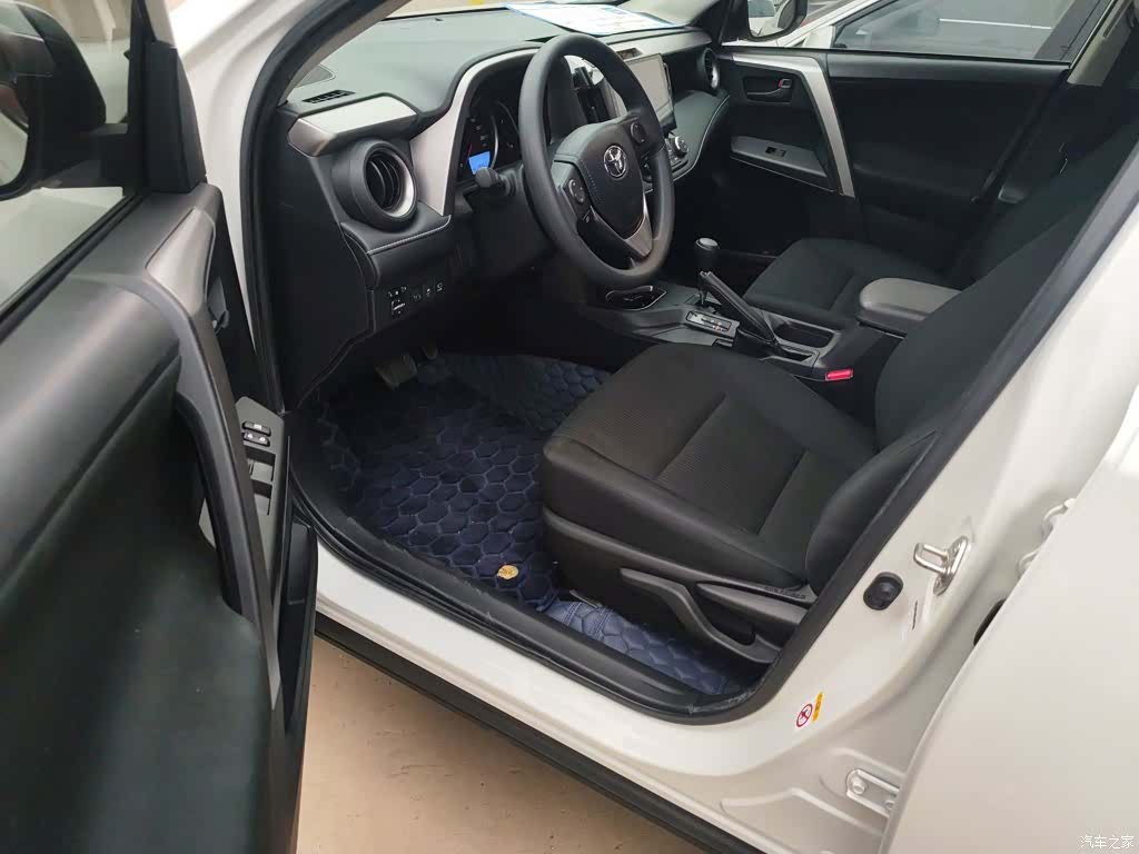 Toyota RAV4, 2018 8