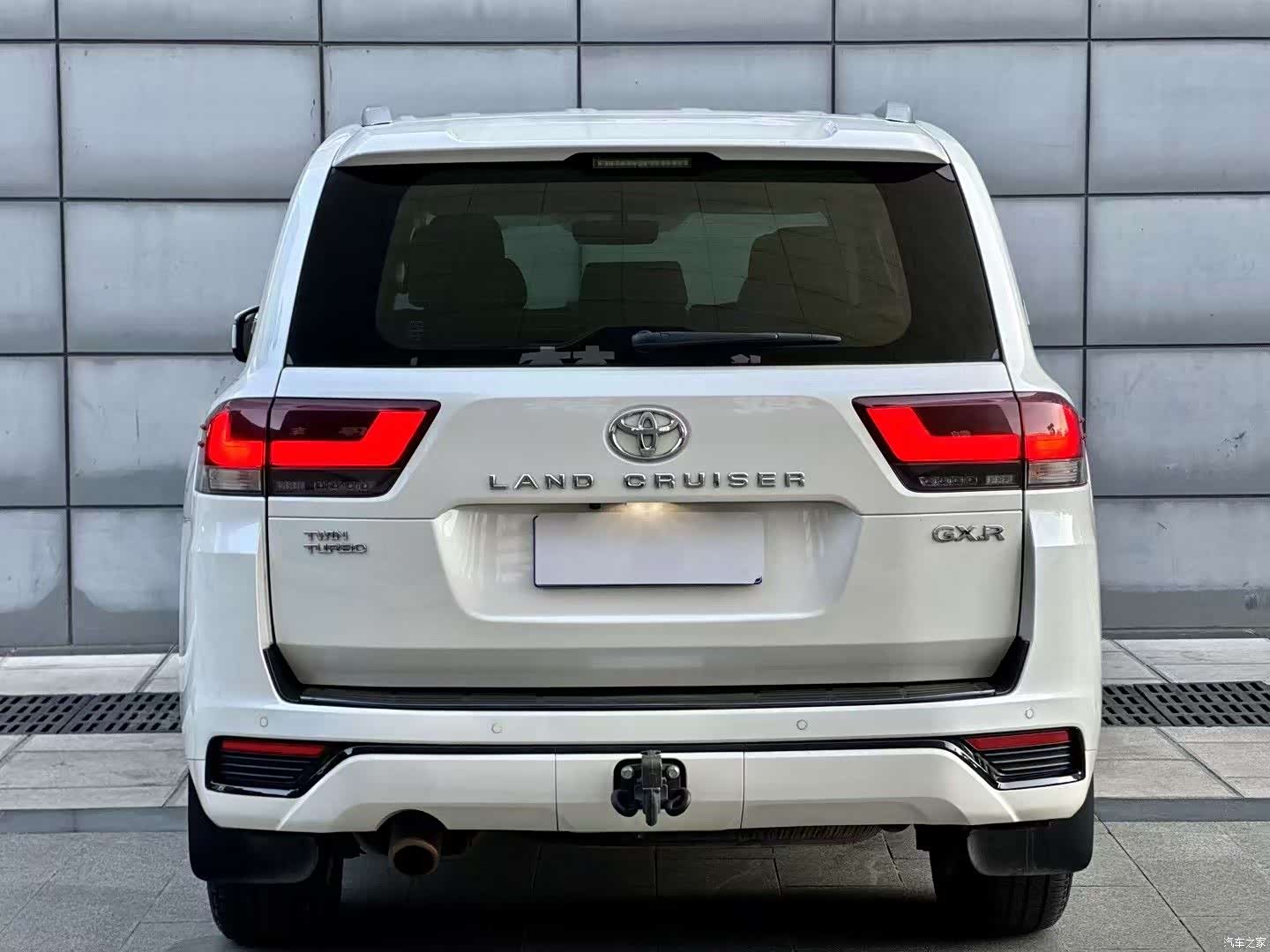 Toyota Land Cruiser, 2024 3