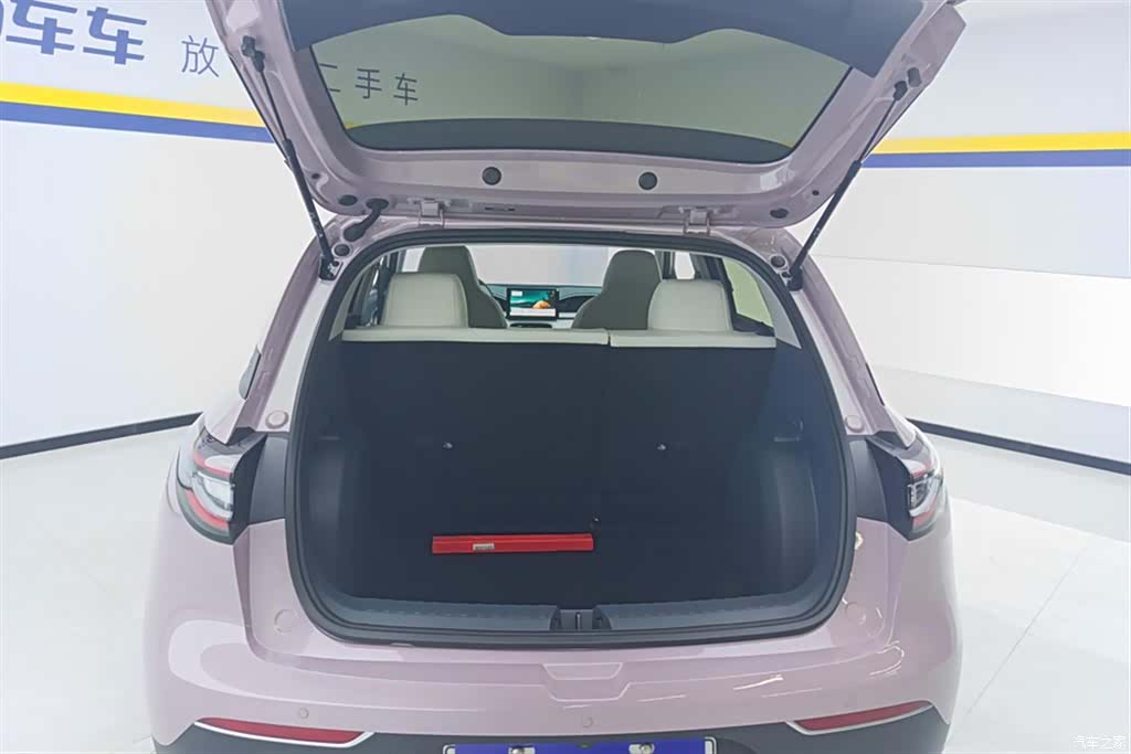 Geely Xingyuan, 2025 4