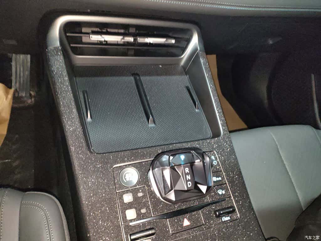BYD Qin, 2025 12