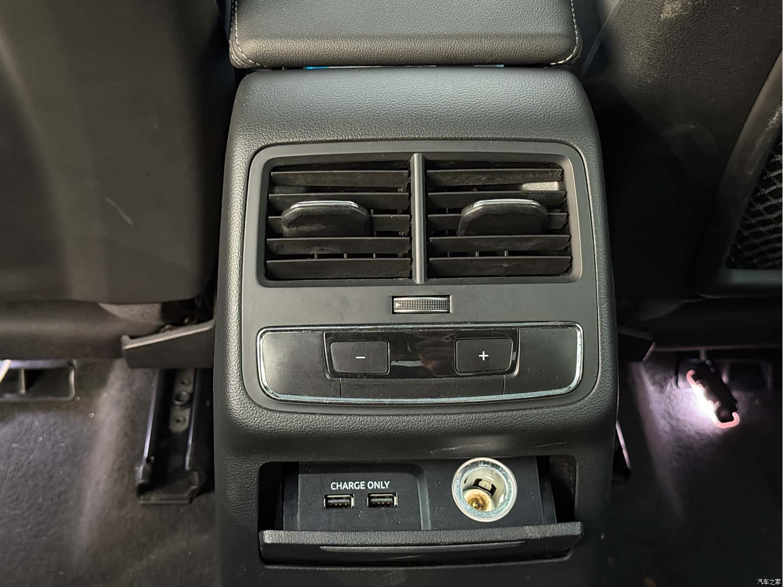 Audi A4L, 2020 18