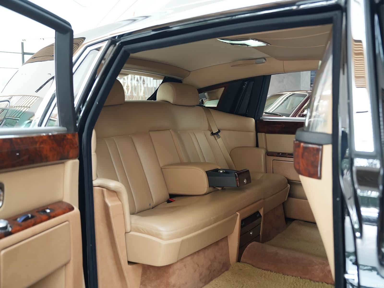 Rolls-Royce Phantom, 2017 7