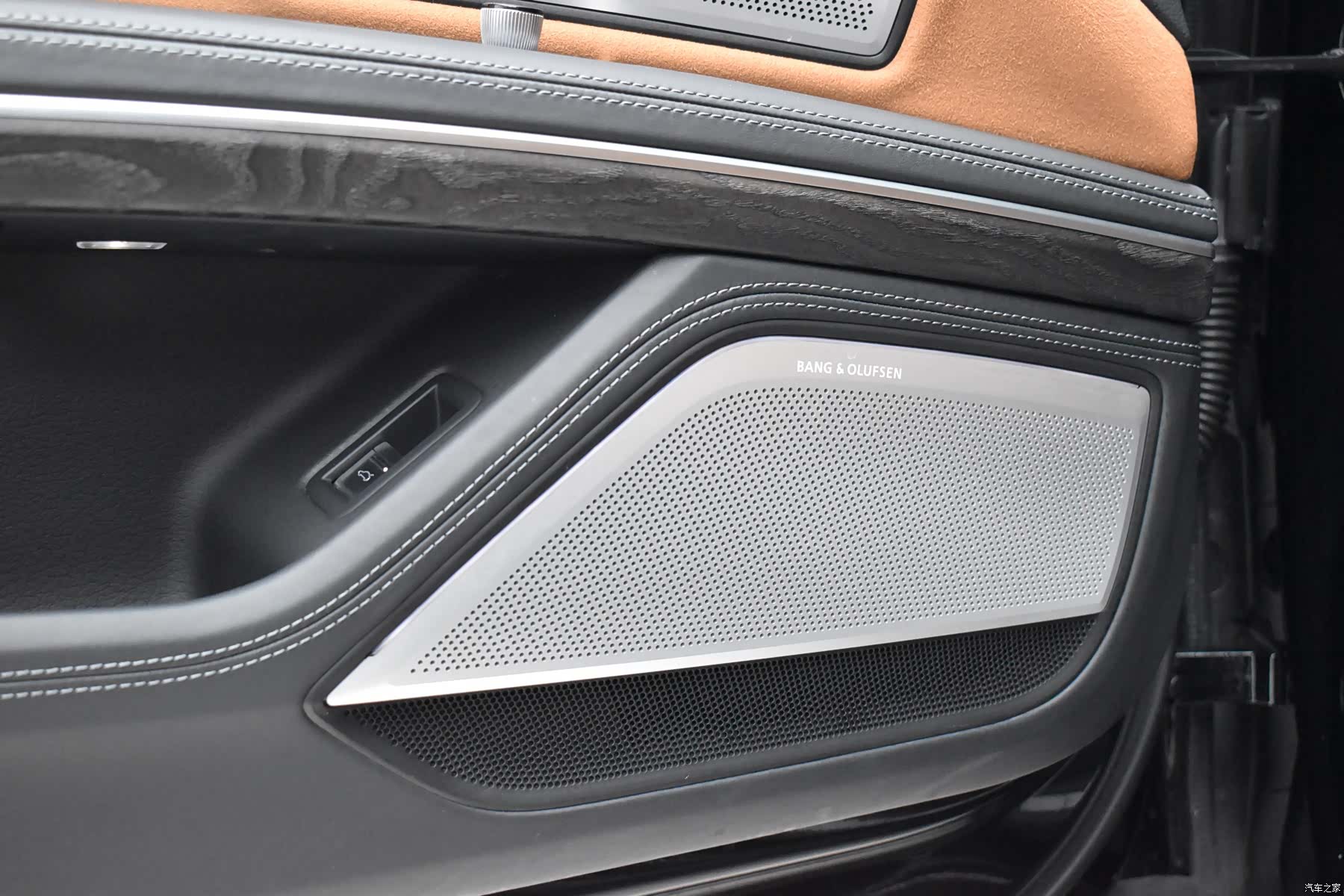 Audi A8L, 2022 14