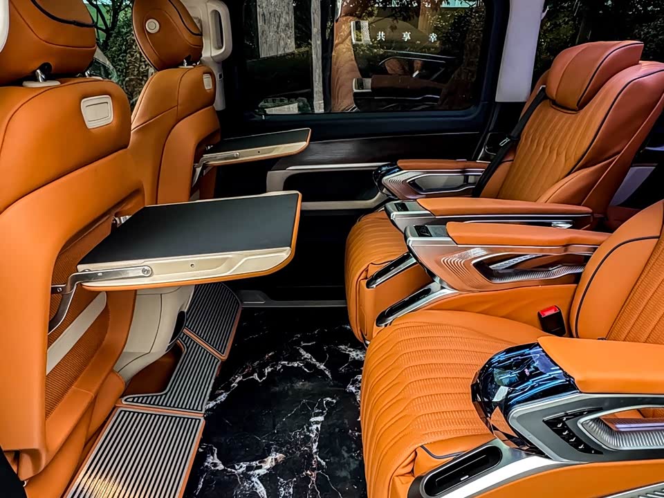 Mercedes-Benz V-class