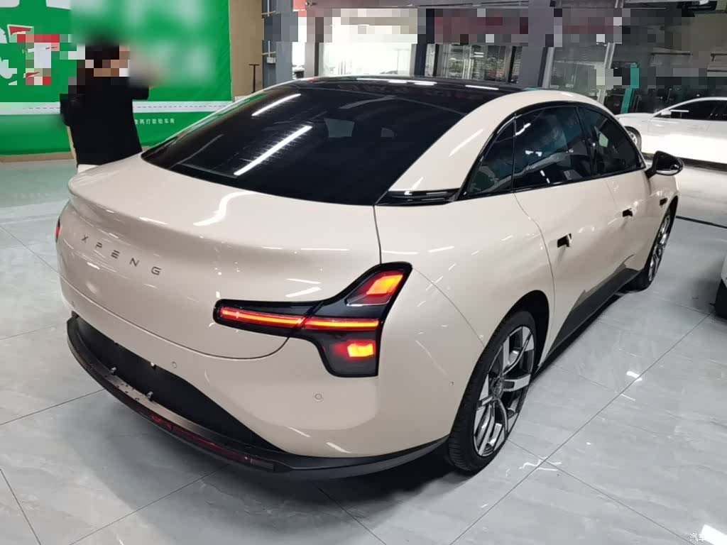 Xpeng Mona M03, 2024 7