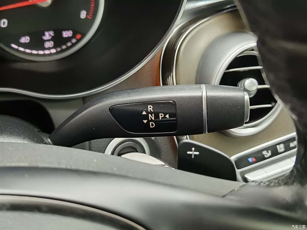 Mercedes-Benz GLC, 2018 13
