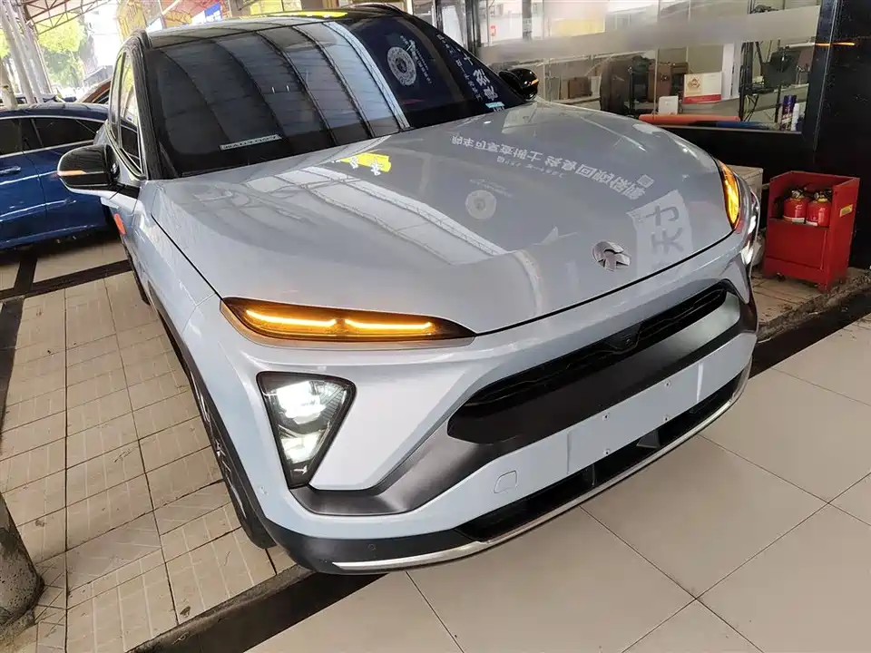 NIO ES6