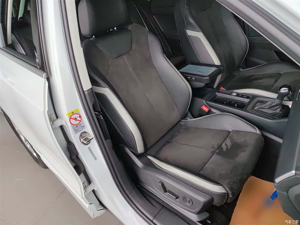 Audi Q3, 2019 25