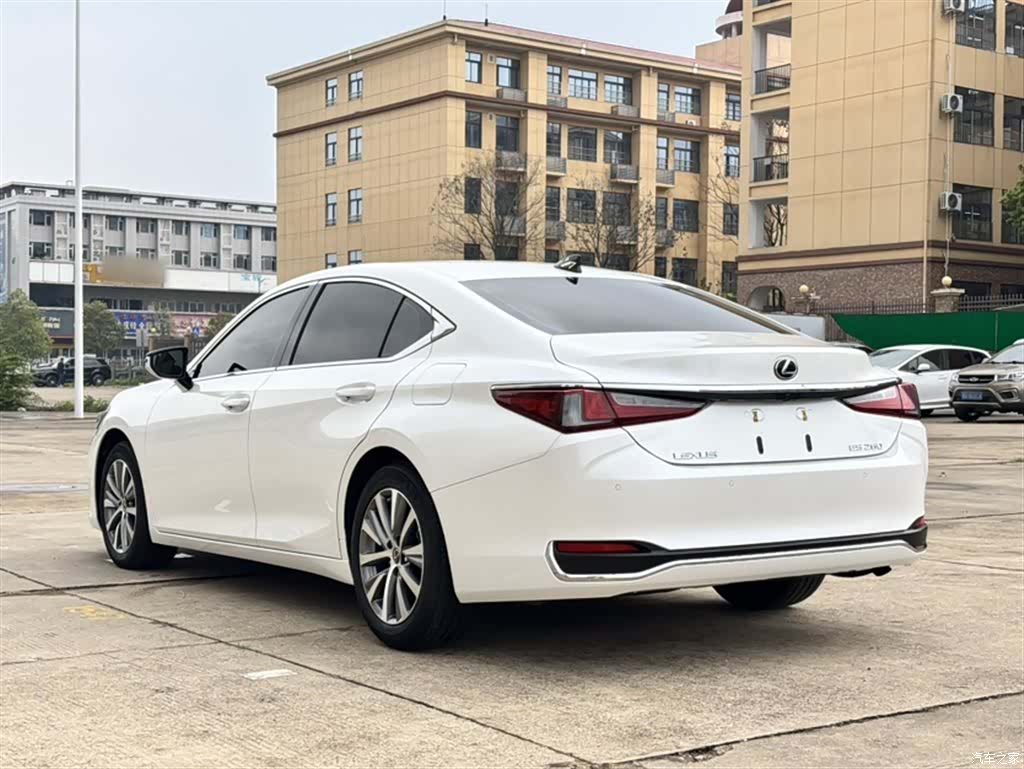 Lexus ES, 2020 21