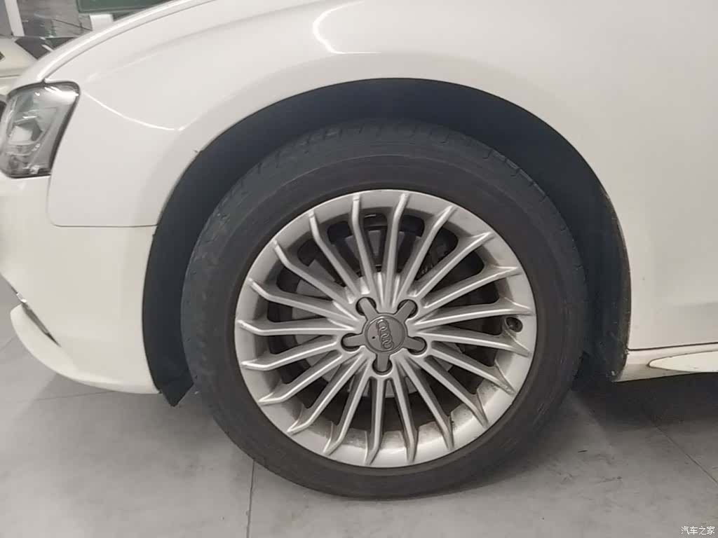 Audi A4L, 2014 25