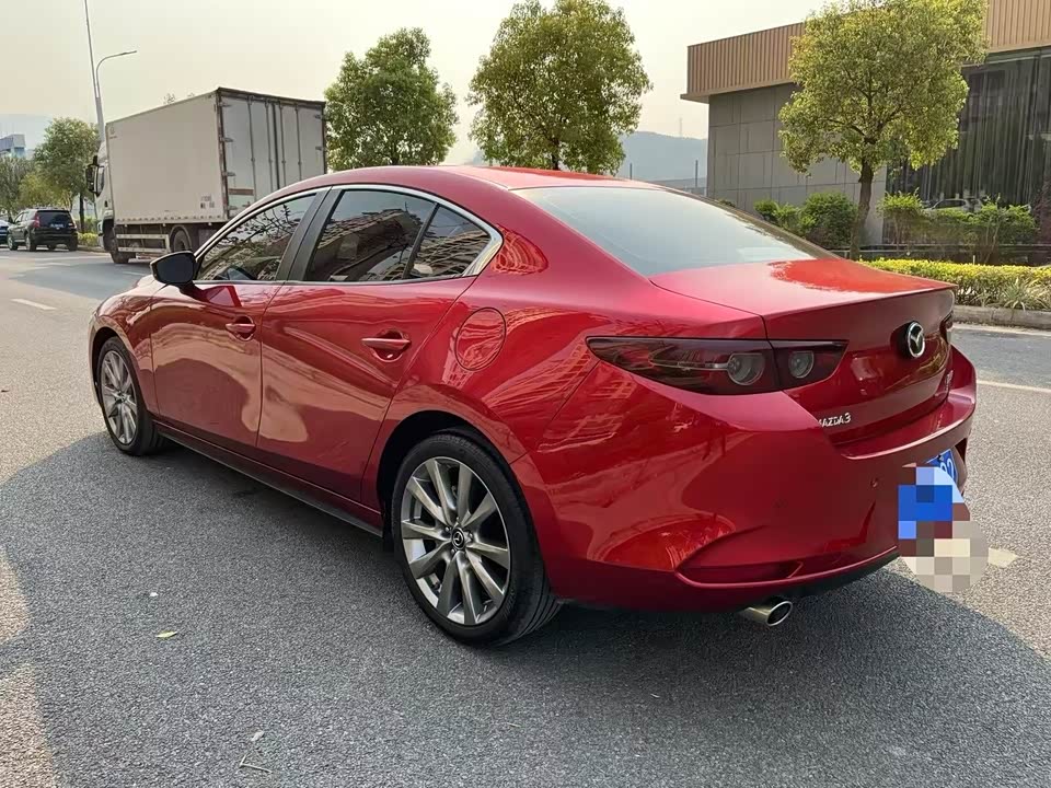 Mazda 3 Angkesaila