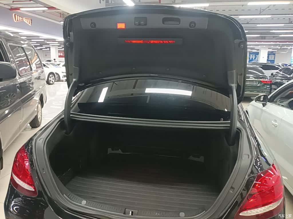 Mercedes-Benz E-Class, 2020 19